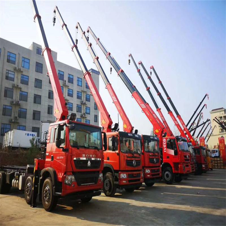 青岛李沧租专业吊车电话