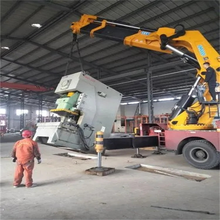 青岛李沧80吨折臂吊车出租附近电话