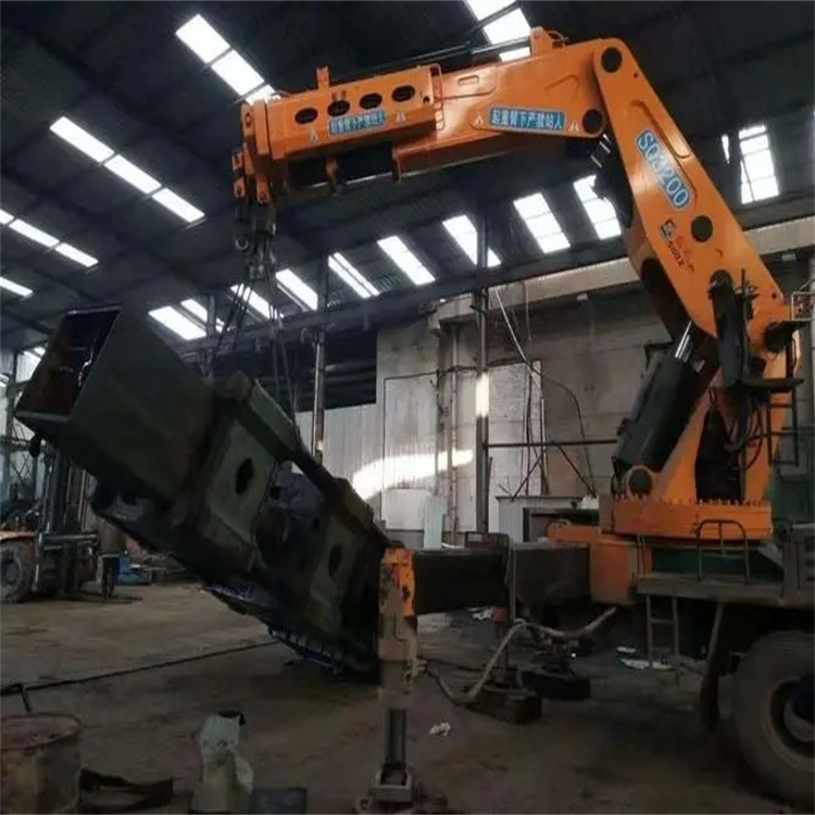 青岛李沧130吨折臂吊车出租吊机租赁附近电话