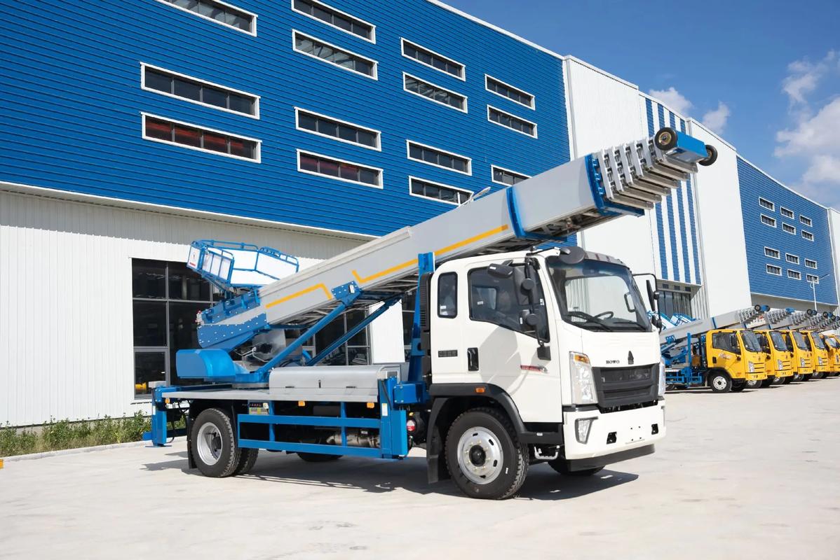 青岛李沧出租云梯车高空作业车 建筑垃圾搬运